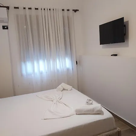 别墅 Apartamente Vlore *