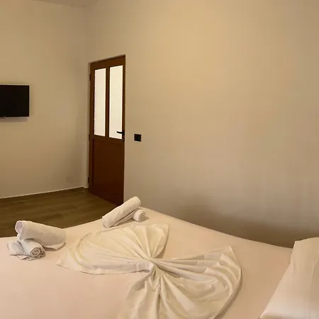 Lungomare Apartamete 빌라 Vlorë