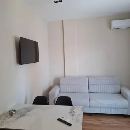 Villa Familjare *